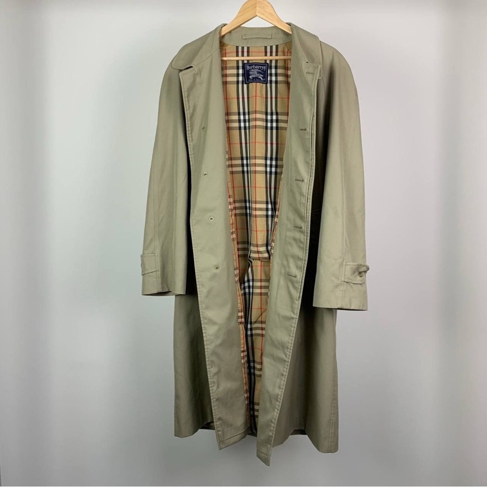 Burberry Vintage Trench Coat 
80’s 90’s